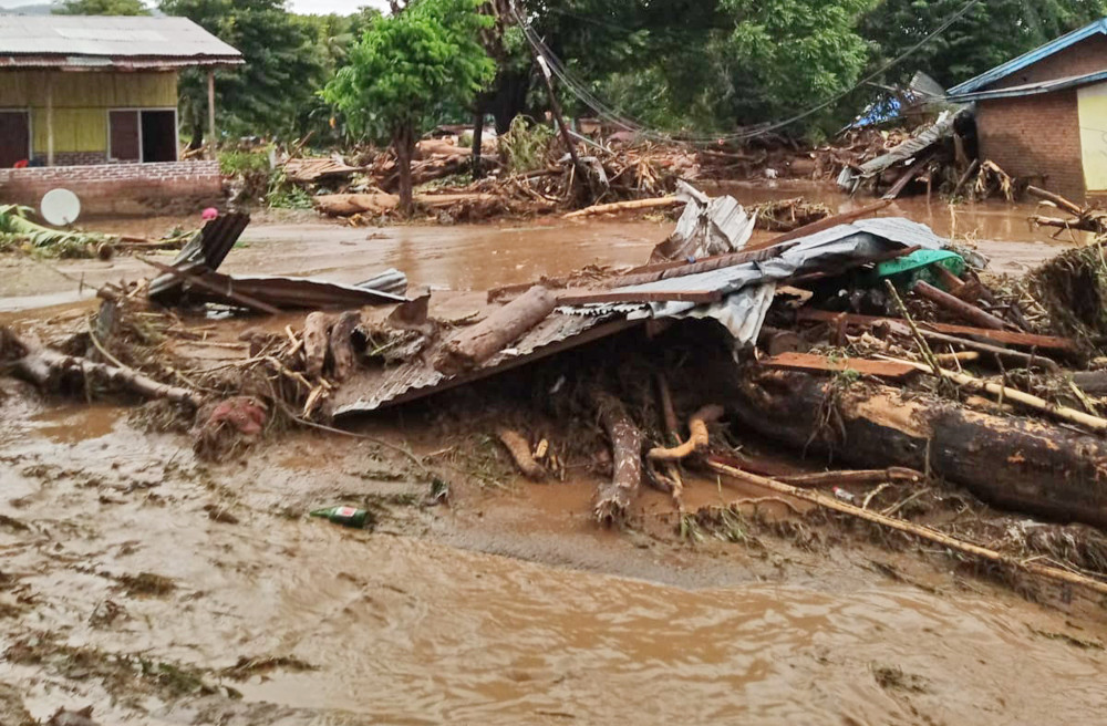 外代一线印度尼西亚暴雨引发的山洪已造成44人死亡