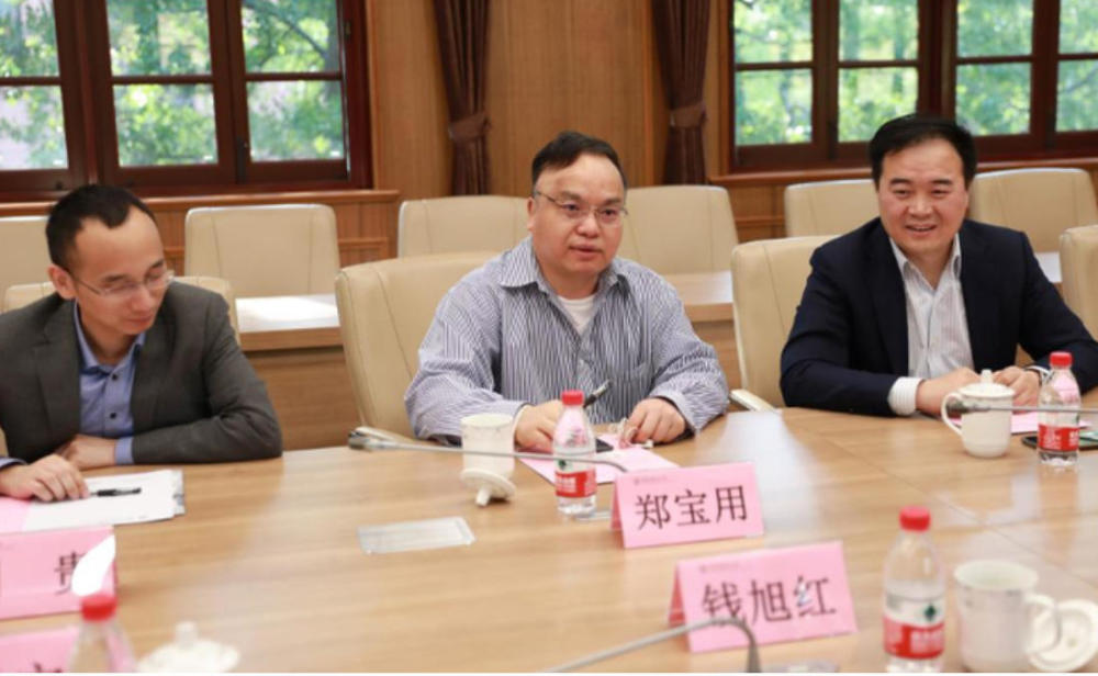 华为二号人物郑宝用:生于福建农村,高考全市第一却放弃清华读博