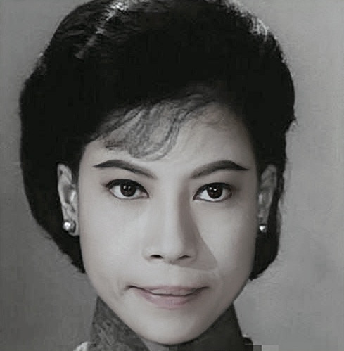 "香港鬼后"的悲苦人生