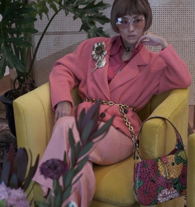 陈奕迅解约后面临天价赔偿金,徐濠萦首度发文,态度没有改变