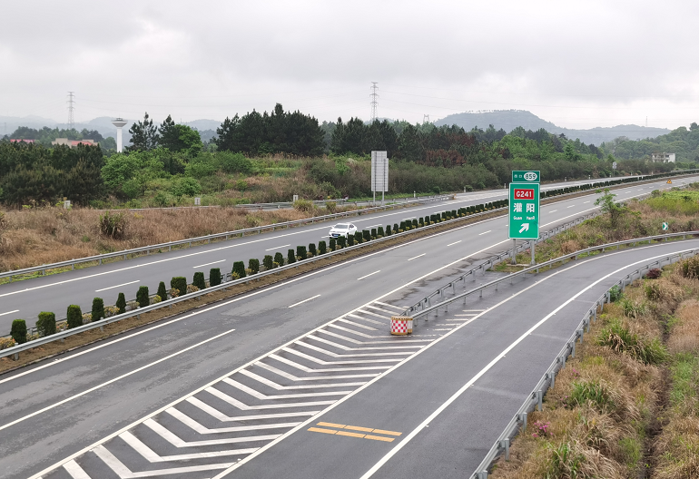 桂三高速龍勝段車流量無明顯增長.