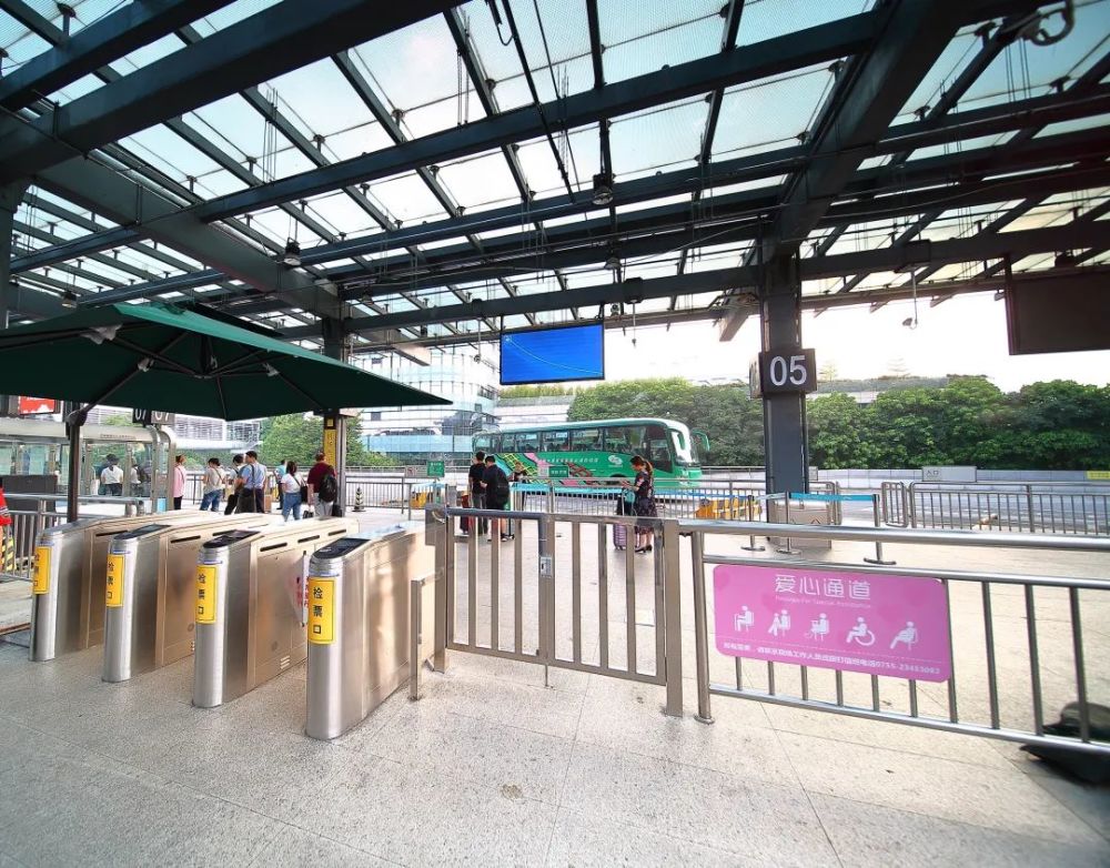 深圳北站正式开通机场快线无缝接驳直达深圳宝安国际机场