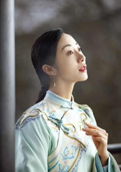 38岁韩雪录新歌粉蓝两套古风造型曝光现实版江南美人