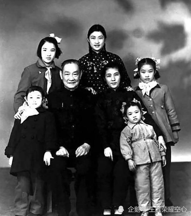 她17岁嫁54岁将军33年生下了16个孩子死后和丈夫合葬在一处