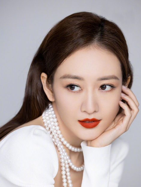 有一种整容叫王鸥卸妆妆前是人间性感尤物卸妆成无眉大妈