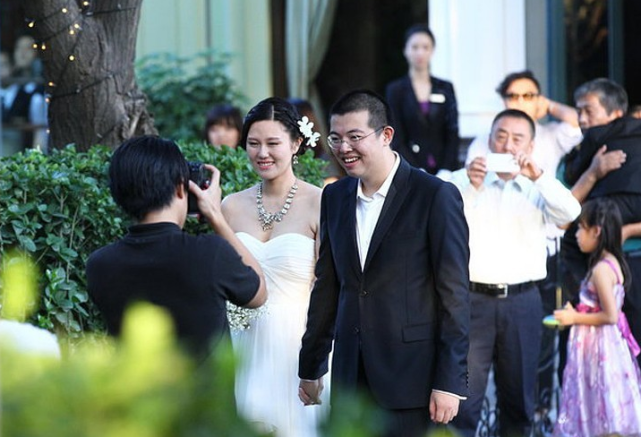 文壇大佬王朔坦言後悔與前妻離婚女兒結婚不敢出席