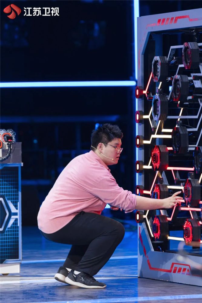 了"最强组合":夏笑天,潘必睿;守方登峰联盟的朱辉宇也进入首发阵容