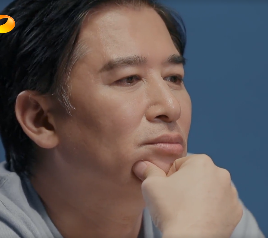 能成希望崔伟能给到黄奕安全感,另外如果真的有看不起对方的艺人身份