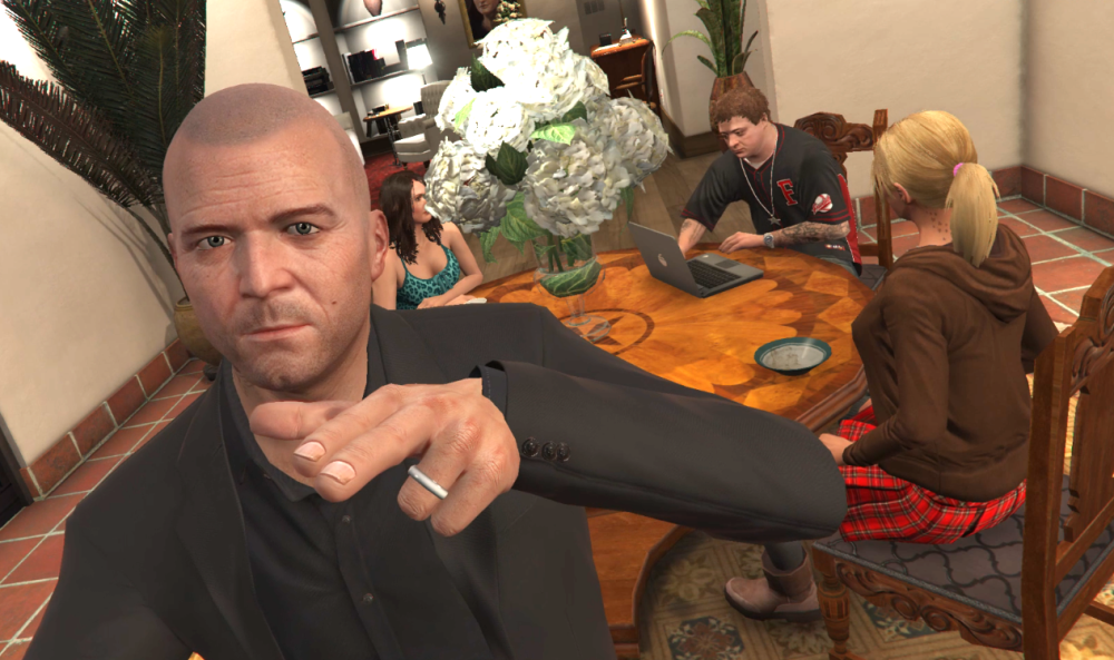 gta5老麦的家庭背景,观察细节,你会发现他曾经的生活很幸福