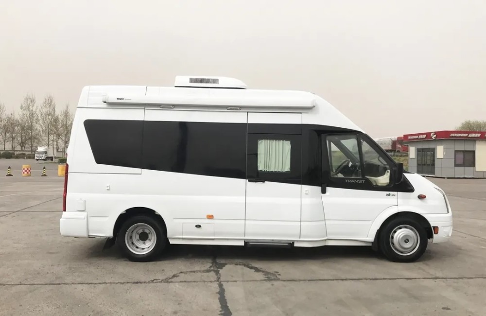 看过能后拓的b型房车吗?2米大床,航空座椅一眼就喜欢上