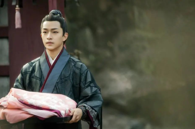 造型被疯狂吐槽热巴的长歌行是要糊啊