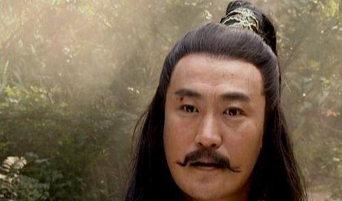 在笑傲江湖里左冷禅为什么不替费彬报仇