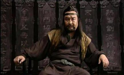 在《笑傲江湖》里,左冷禅为什么不替费彬报仇