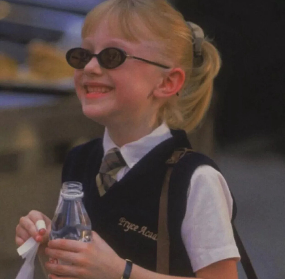 精选100张搞怪沙雕女孩头像