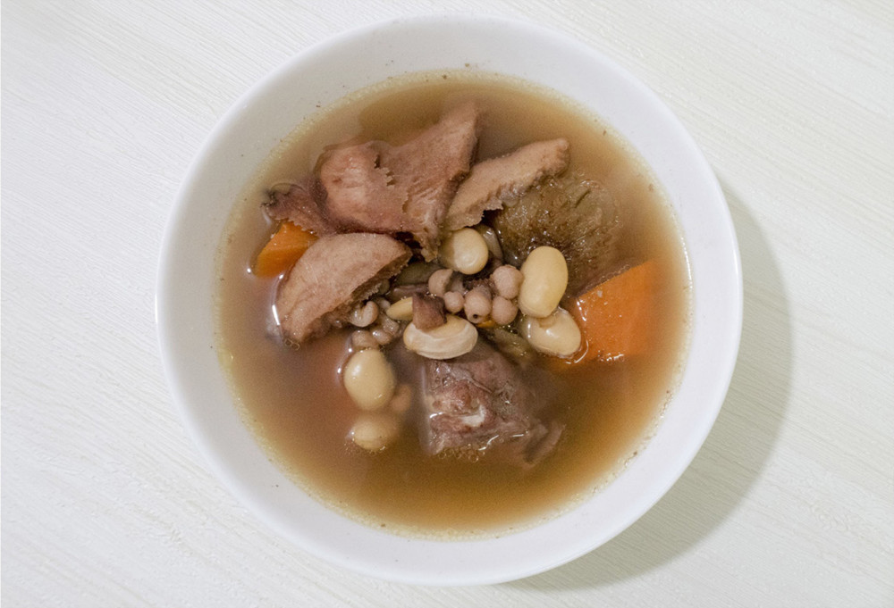 祛湿汤水食谱土茯苓赤小豆猪骨汤春天必备清热解毒祛湿通络