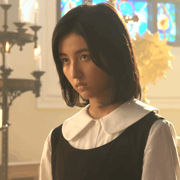 还是张子枫首次单人抗票房的作品,像大家熟悉的《唐探》系列,张子枫