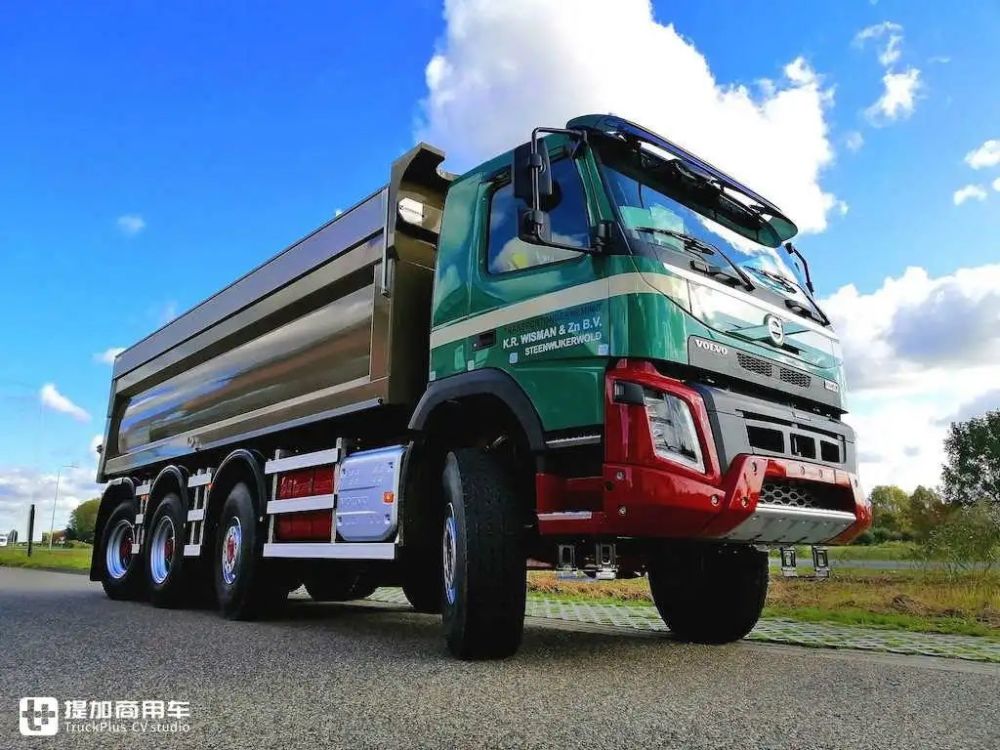 全新一代沃尔沃fmx工程车实力真强,这配置比国产高端牵引车都豪华