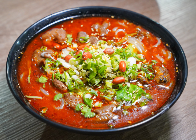 酸辣汤辣味并非来自辣椒而是白胡椒粉8步骤做出正宗四川小吃