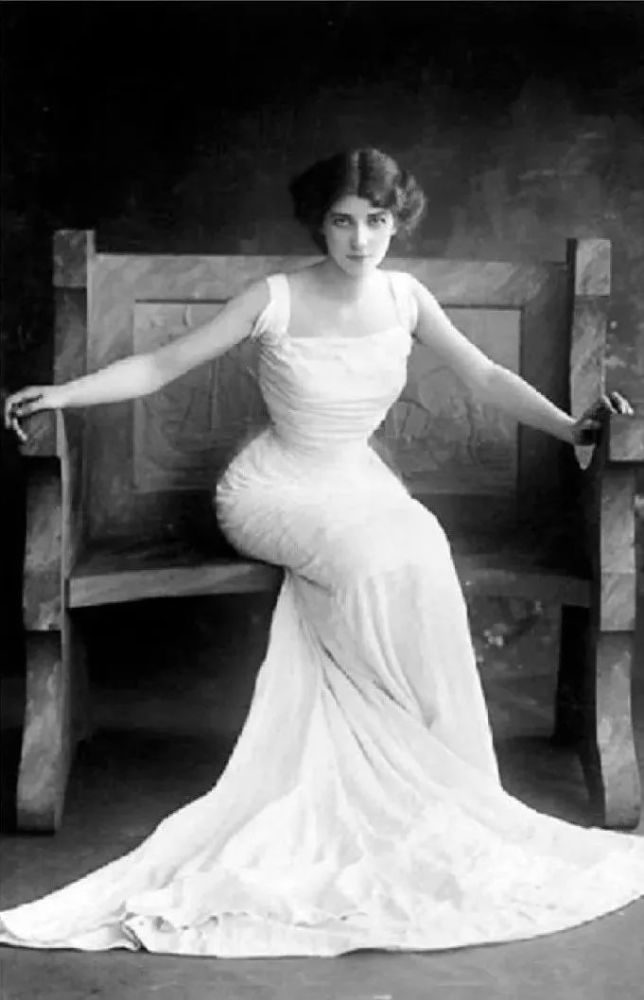 ▼ethel warwick (1882-1951)英 国 女 演 员詹姆斯出生在伦敦,在西摩
