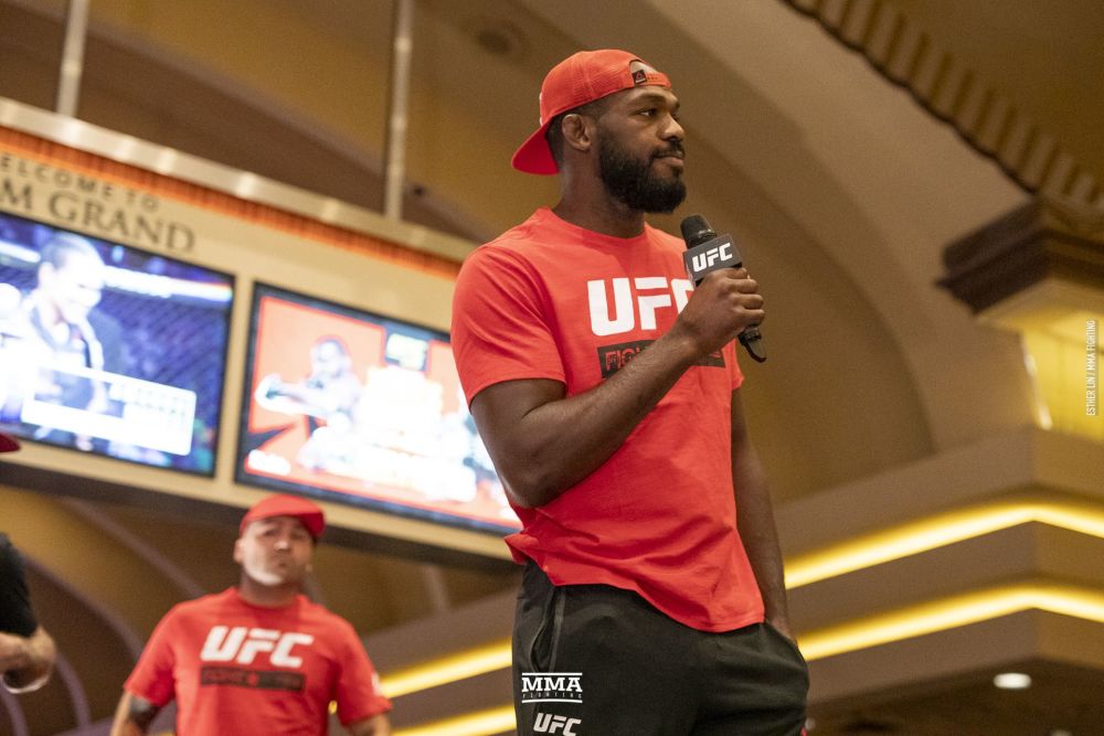 骨头教练ufc需给骨头加薪挑战铁血此役价值5800万美元