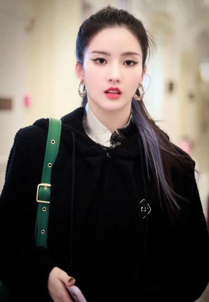 《创造营2021》学姐助演:孟美岐刘些宁气场全开,鞠婧祎郑乃馨魅力十足