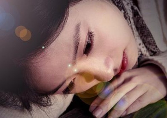 一个人委屈到哭的说说句子_腾讯新闻