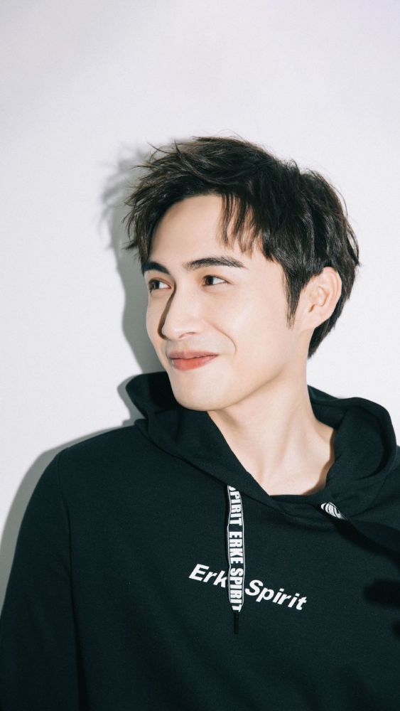 张彬彬壁纸分享分享喜欢的壁纸