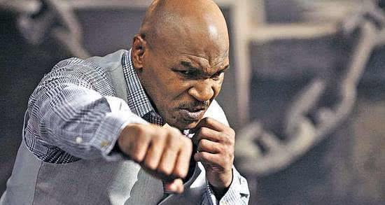 泰森赤手空拳能打赢一只自然界的老虎吗说实话我觉得有点悬