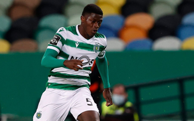 加盟激活队友后恐遭清洗,出租他交换b费天才师弟|卢克·肖|布鲁诺