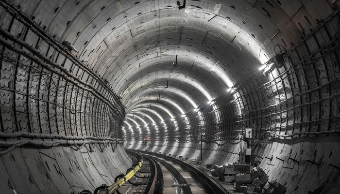 地铁隧道是怎样建成的这个基建神器是关键