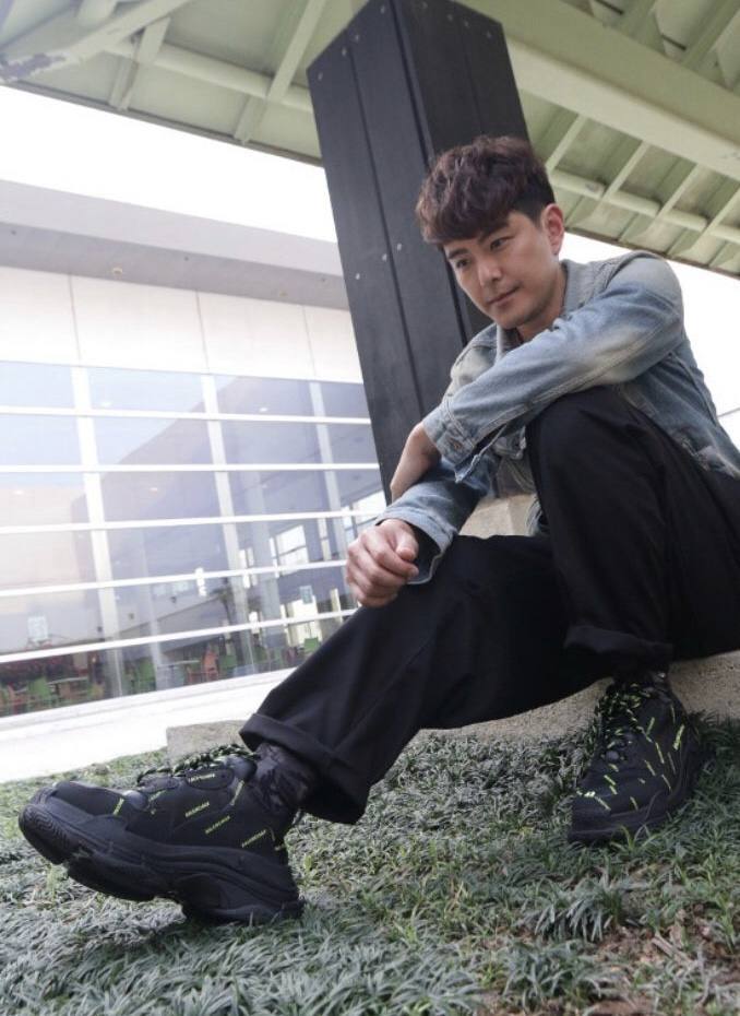 tvb小生萧正楠新剧扮娘娘腔戏外同样受同性欢迎曾遇奇葩事