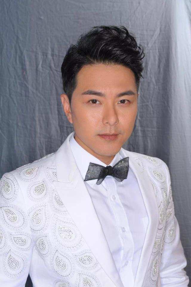 tvb小生萧正楠新剧扮娘娘腔戏外同样受同性欢迎曾遇奇葩事