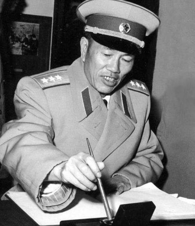 中国军衔排行_中国军衔等级介绍