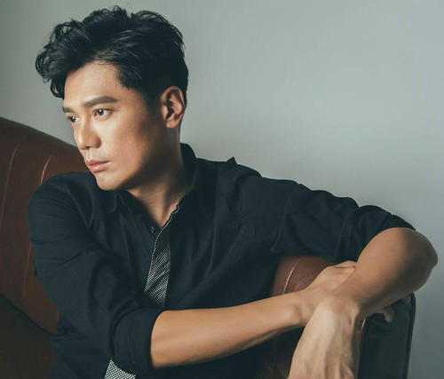 神探》,那么你一定认识关德辉,他在里面扮演"叶兆良"是一位珠宝鉴定家