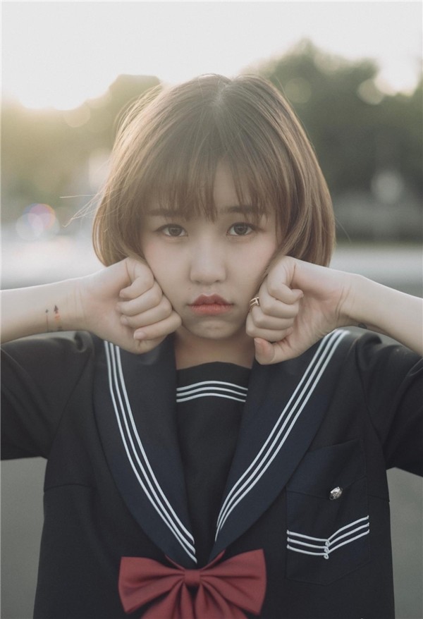 可甜可咸的小姐姐谁不爱动感101小楚从广播里跳上了剧场的舞台