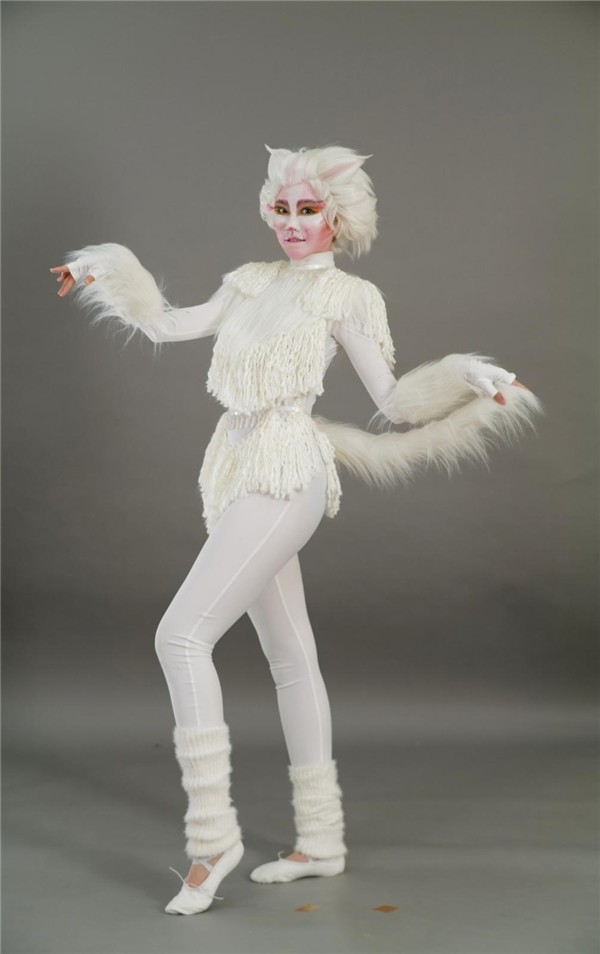 可甜可咸的小姐姐谁不爱动感101小楚从广播里跳上了剧场的舞台