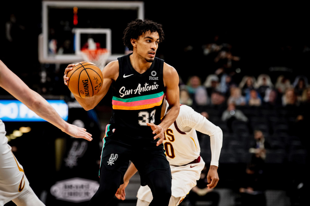 韦瑟斯庞:2分1板1断,1投0中