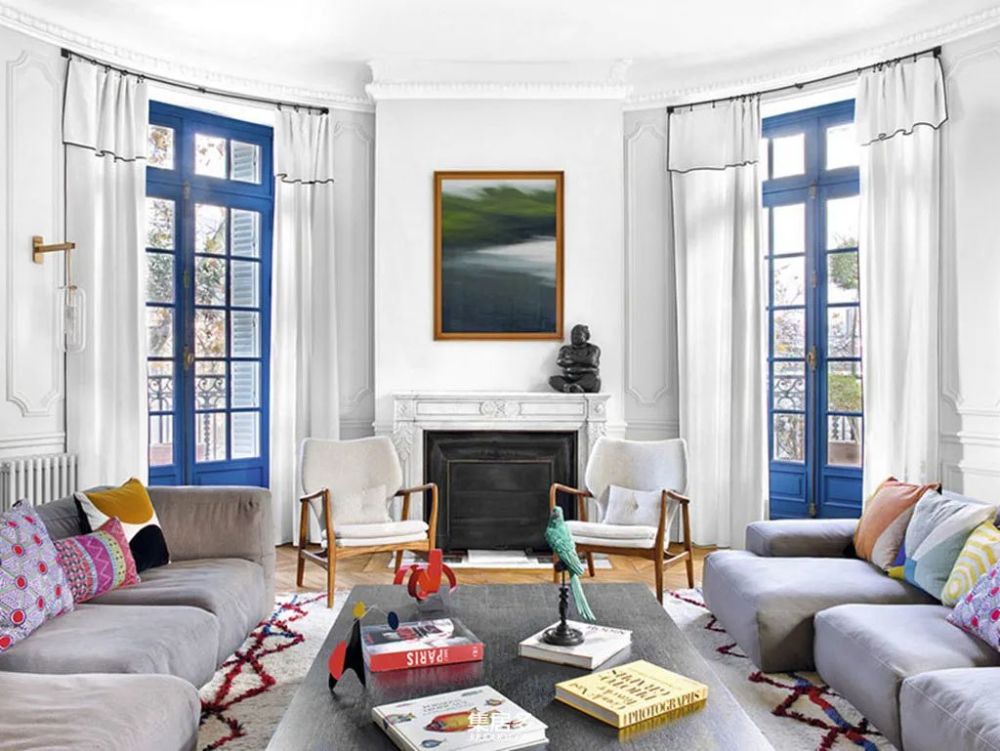 巴黎折衷主义一间奥斯曼老房子中的现代家庭住宅