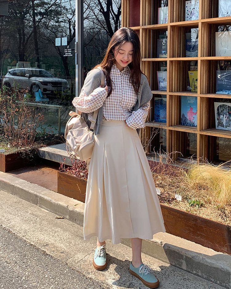 2021春夏必学! 8种「披挂穿搭」公式,小姐姐们的高级感不是没道理!