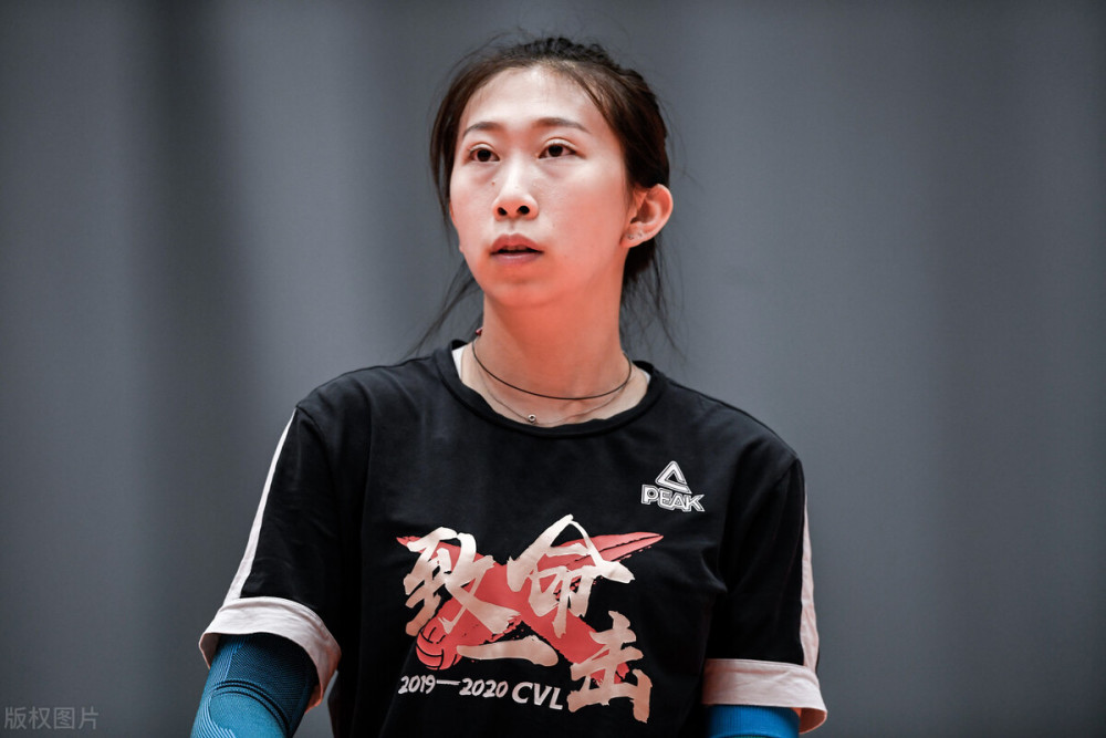 随着袁心玥加盟天津女排,李雅楠在球队中的作用几乎可以忽略不计,只要