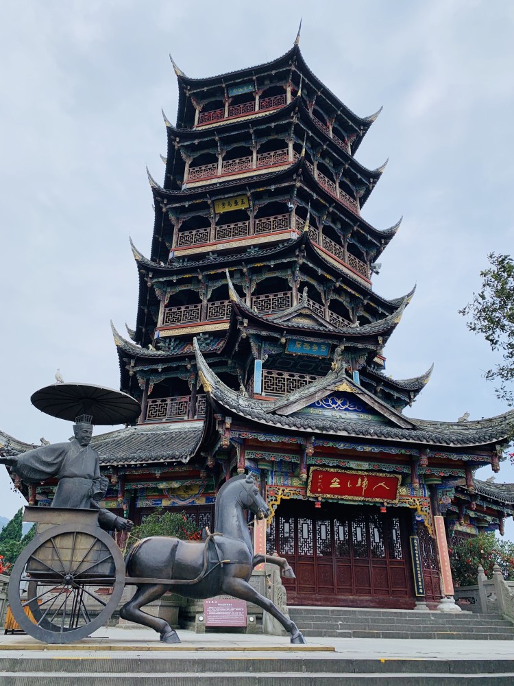 成都为啥变成天府之国探访千年古迹都江堰真心佩服古人的智慧