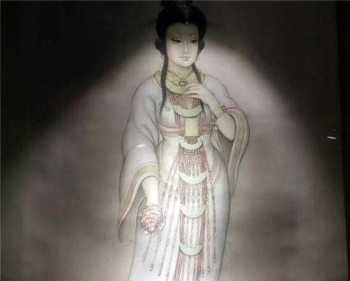 陕西发掘中国第一女王墓,墓中出土无数珍宝,容貌复原后太美