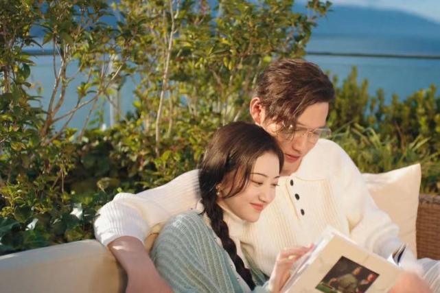 景甜和张彬彬直播有点尴尬默契度不高景甜更显主动