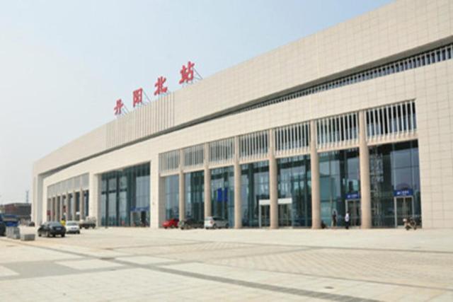 2009年6月29日,原中华人民共和国铁道部批复丹阳北站站房的初步设计