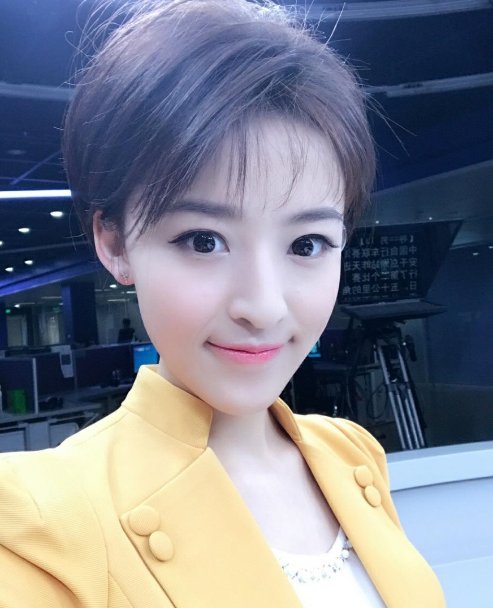 她本是央视最美体育女主播,只因睡一觉自毁前程?今29岁活成这样