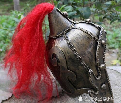 古代武将头盔为何有一个枪尖到底干啥用的古人的智慧让人折服