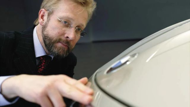 备受争议的克里斯班戈获得了2021美国设计大奖