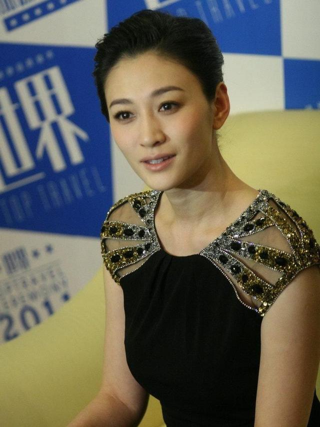 不老女神李小冉44岁身材颜值依旧不减当年好像吃了不老药