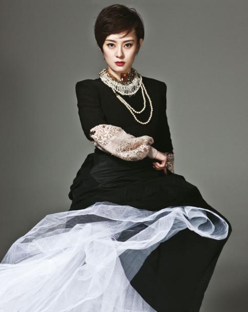 曾被孙俪资助4年,后写6000字长文辱骂孙俪的向海清,如今怎样?