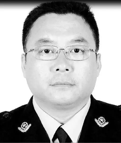 红色徐州江苏最美警察薛沛止步的年龄延续的警魂